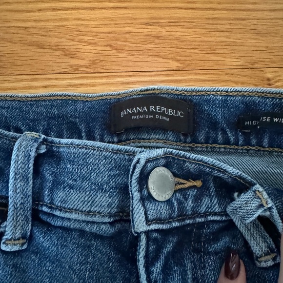 BANANA REPUBLIC SIZE 28 JEANS - Picture 3 of 4